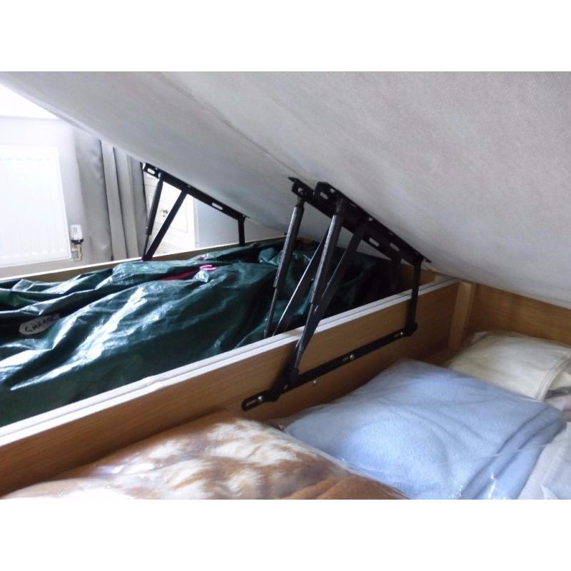 King Size (5 foot) Bed with Ottoman Storage Base