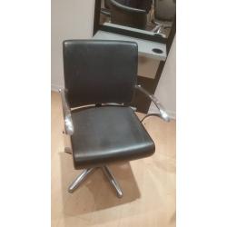 Hairdressing salon equipment