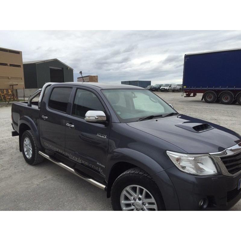 TOYOTA hilux invincible