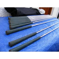 Perfect starter set of Excalibur golf clubs in a carry bag
