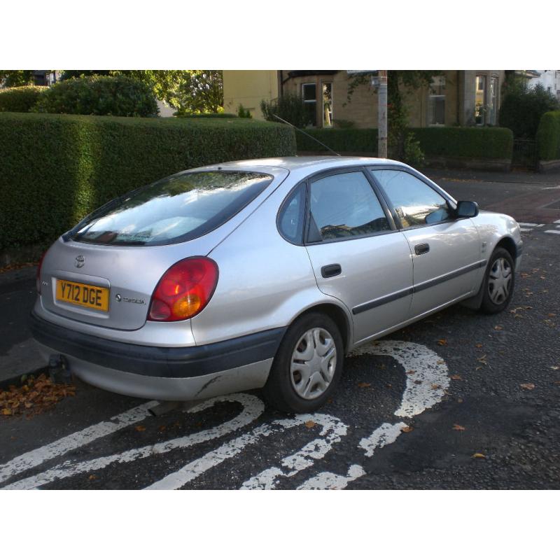 Toyota Corolla (2001), very low miles, great condition, 1 year MOT