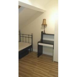 Bedroom to let East Belfast (2)