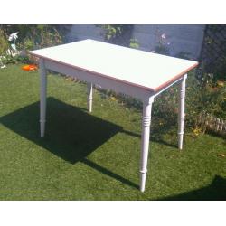 BEAUTIFUL WHITE SHABBY CHIC STYLE KITCHEN / DINING TABLE