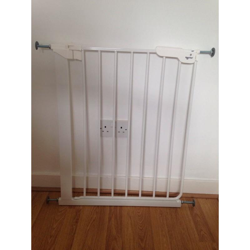 Baby Dan Pressure stair gate - narrow fit