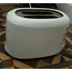 White kenwood toaster