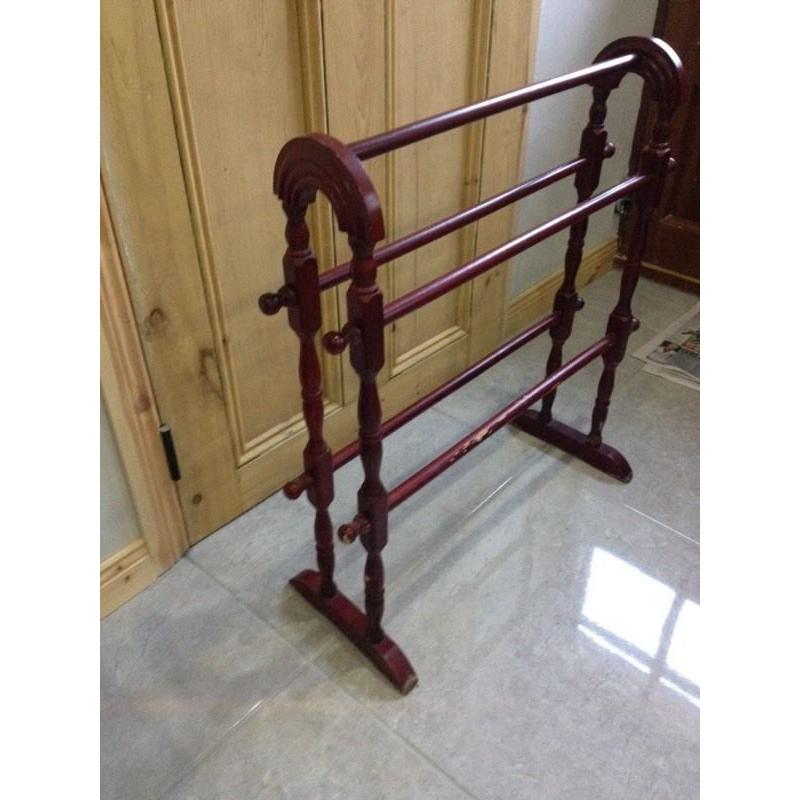 Wooden Towel Tail - Can Deliver