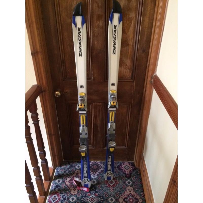 Dynastar Speed 63 Carving Ski's - Salomon Bindings - 1.5m Height