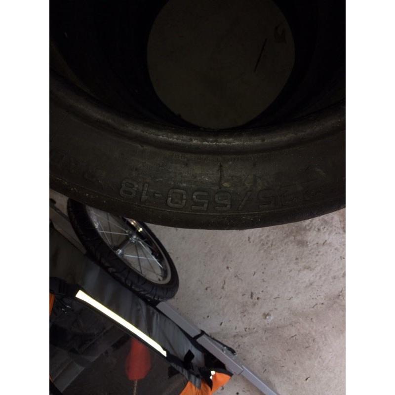18" Pirelli RS7 slicks