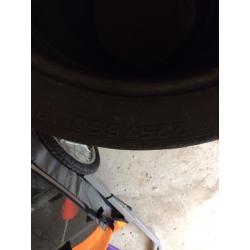 18" Pirelli RS7 slicks