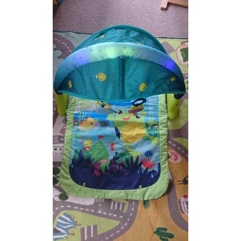 Bright Sparks Light Up Lagoon Play Mat