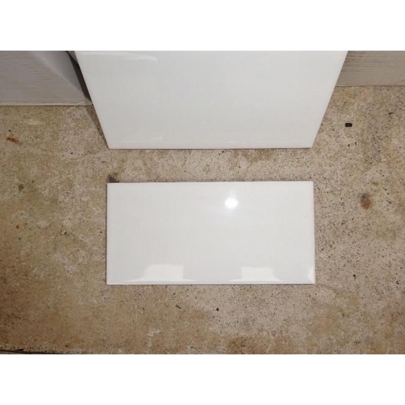 High gloss pure white kitchen/bathroom tiles