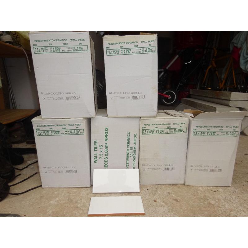 High gloss pure white kitchen/bathroom tiles