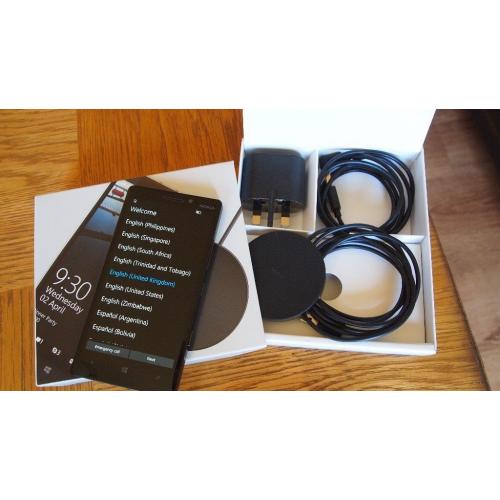 Nokia (Microsoft) Lumia 930 Black (Unlocked) 32Gb 20Mp 4G LTE Windows 10 Smartphone
