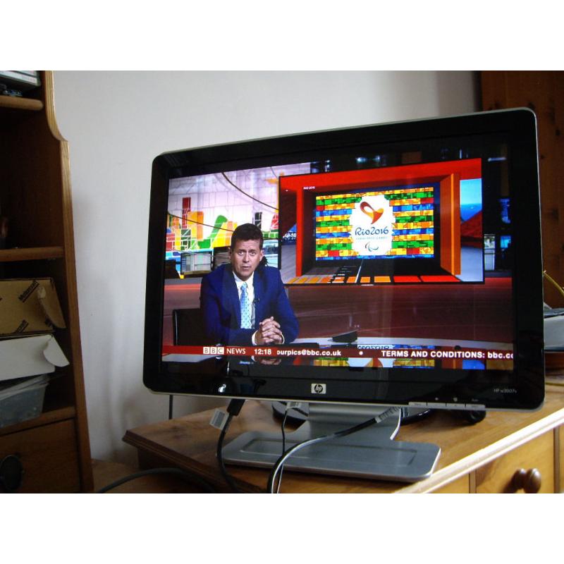 HP 20 INCH MONITOR
