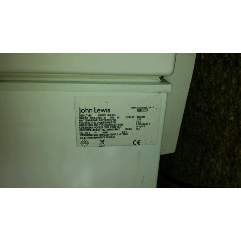 Chest freezer