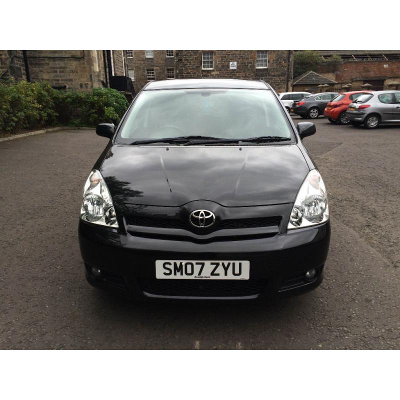 TOYOTA VERSO, D4D SR 2.2L DIESEL, 5 DOOR - LOW MILAGE (MOT & SERVICE HISTORY)