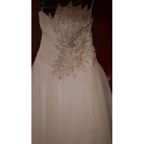 Tulle wedding dress