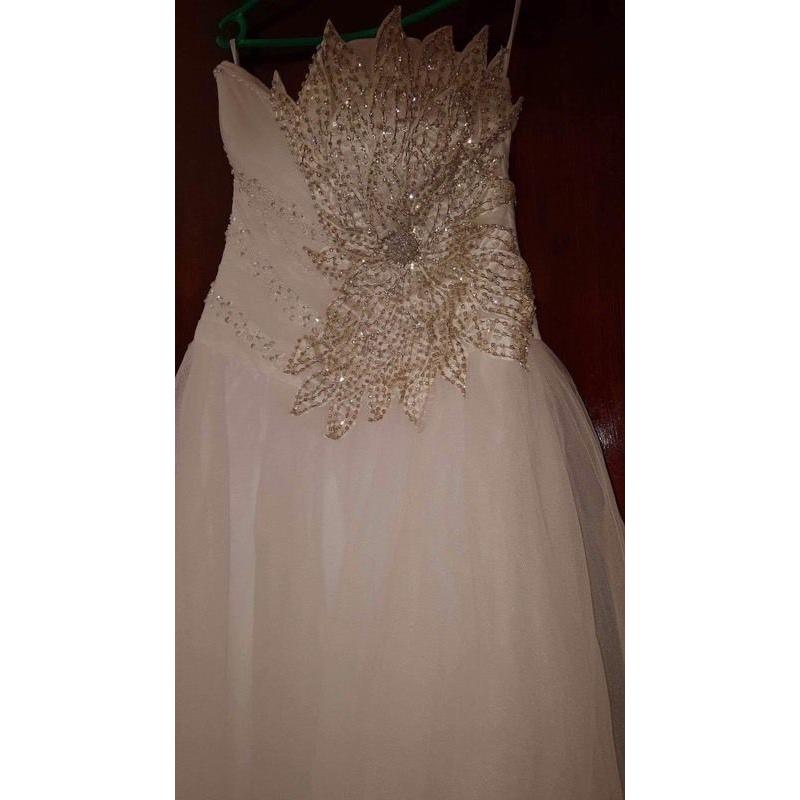 Tulle wedding dress