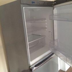 Fridge freezer FREE ( gone pending collection)