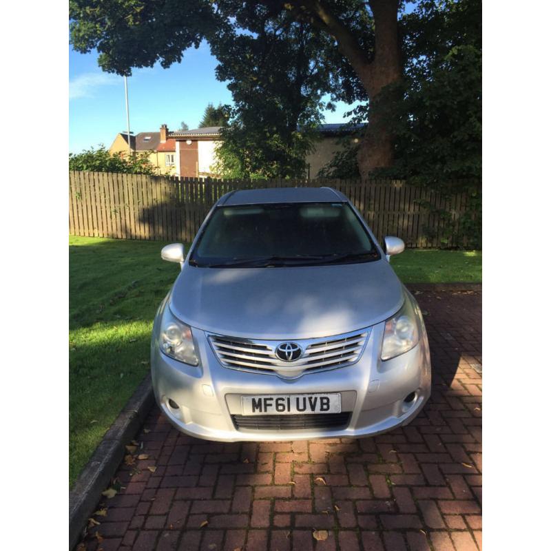 TOYOTA AVENSIS T2 4 DOOR ESTATE 2011 ONE OWNER FSH