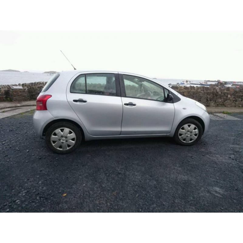 SILVER 2006 PLATE TOYOTA YARIS FOR SALE.