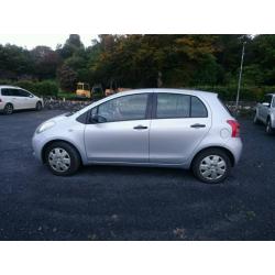 SILVER 2006 PLATE TOYOTA YARIS FOR SALE.