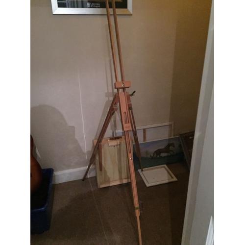 Artists travel easel