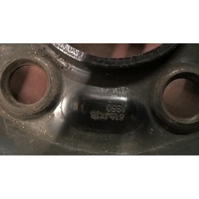 4 x 16“ Ford steel wheels no tyres, good for winter