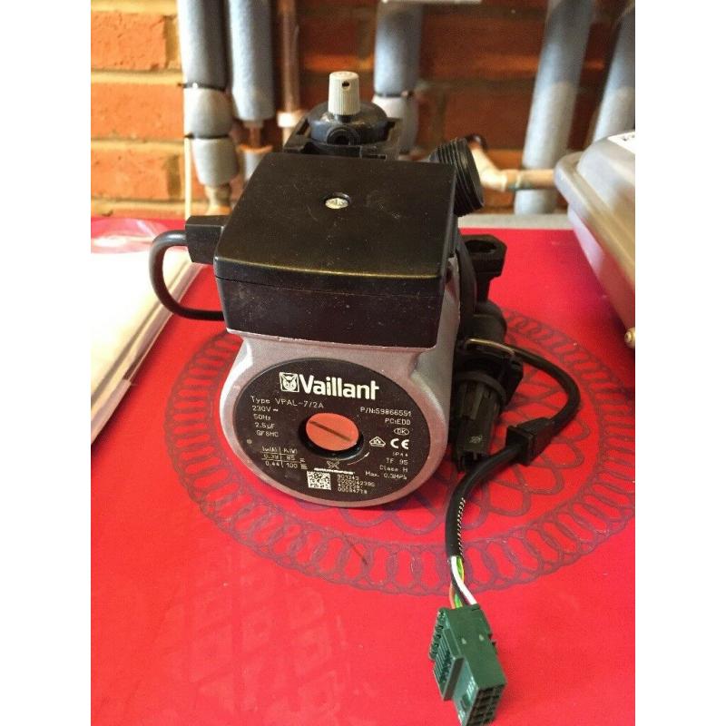 Vaillant Eco-Tec plus (expansion vessel 10ltr, pressure sensor, heating pump)
