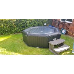 Intex 6 person hottub bubbles and jets