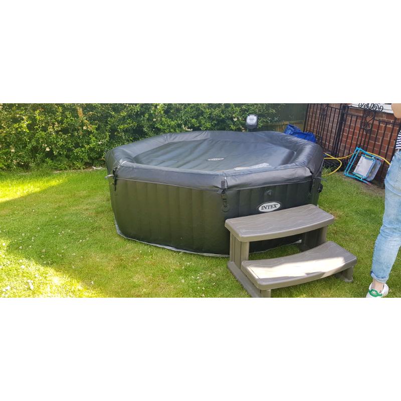 Intex 6 person hottub bubbles and jets