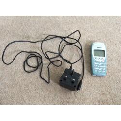 Nokia 3410 phone & charger