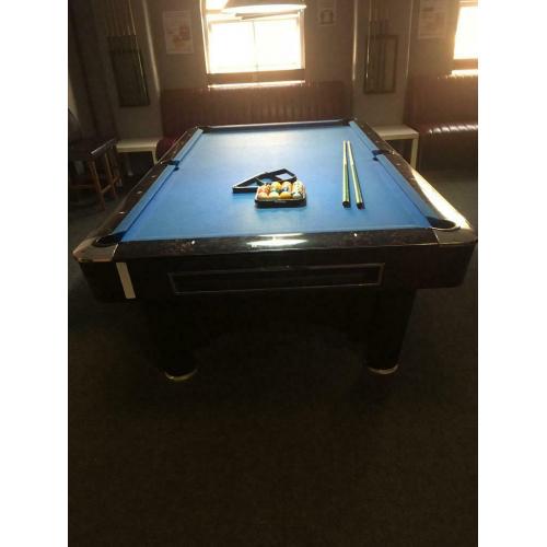 9ft American pool table
