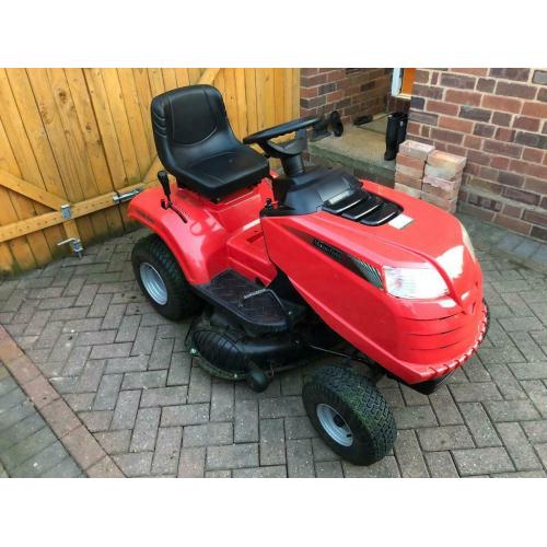 Ride on lawn mower