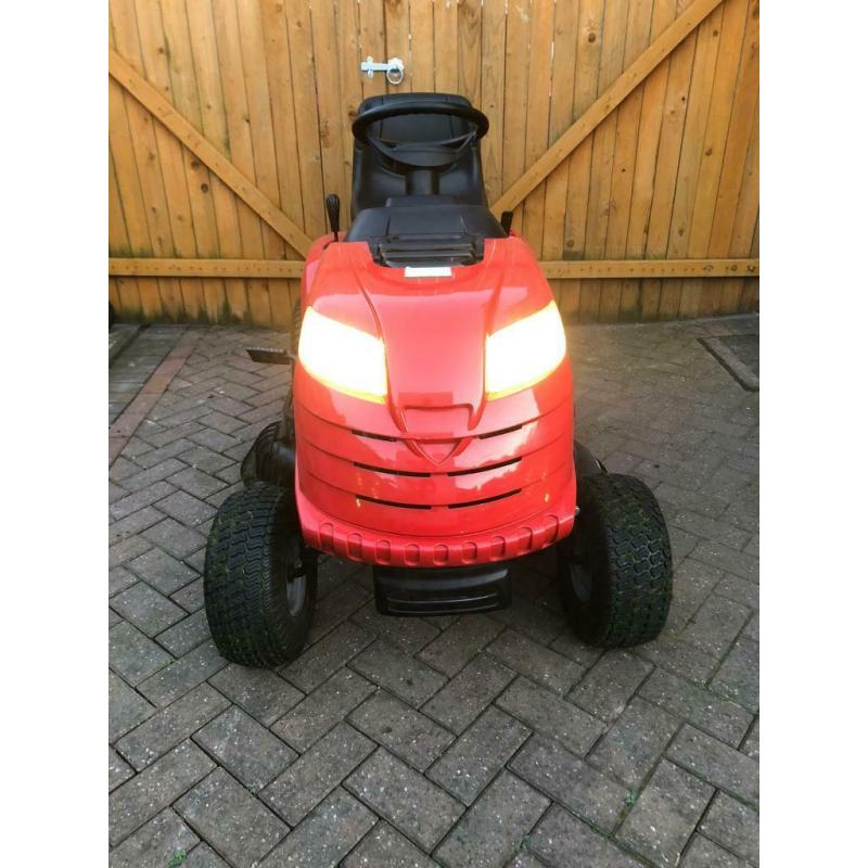 Ride on lawn mower