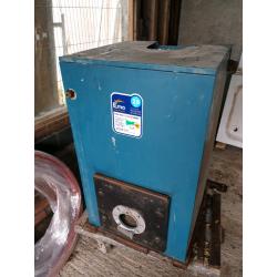Large oil boiler and burner