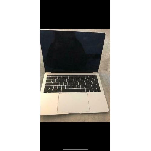 Almost brand new Mac Air 2019