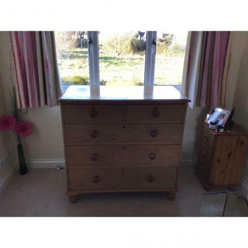 Antique pine chest of drawers
