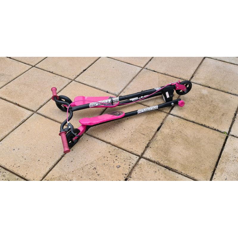 Smyths Sporter 2 Pink split scooter.
