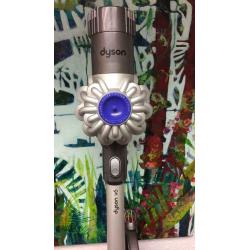 DYSON V6 CORDLESS VACUUM HOOVER NEW BATTERY