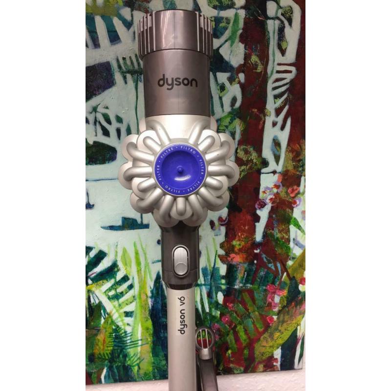 DYSON V6 CORDLESS VACUUM HOOVER NEW BATTERY