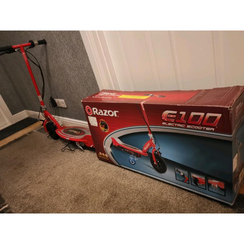 Electric scooter/Razor E100 Red