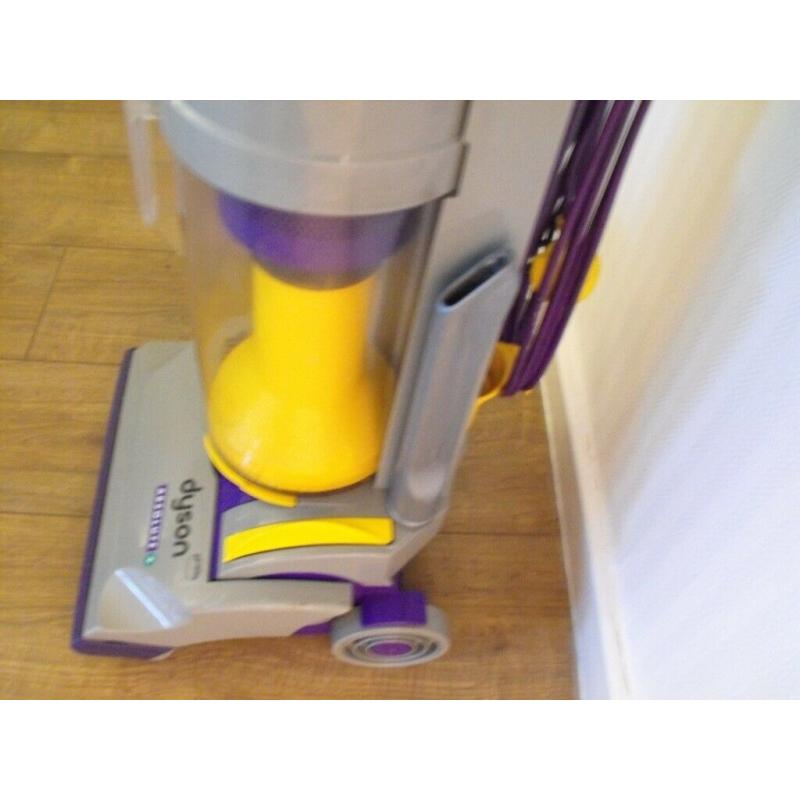 Dyson dc01 bagless upright vacuum cleaner in good working condition