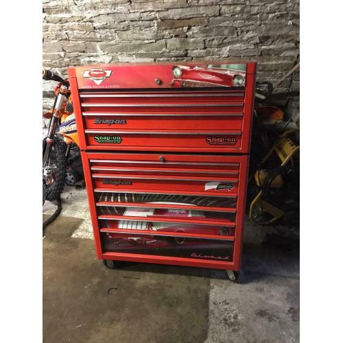 Snap on box