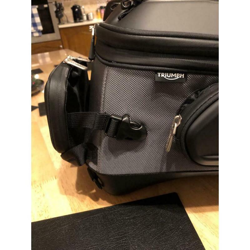 Triumph tank bag