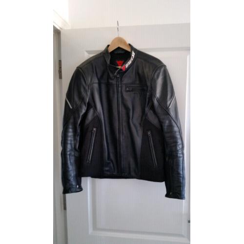Dainese Cage leather jacket,size 52,pristine conditions.