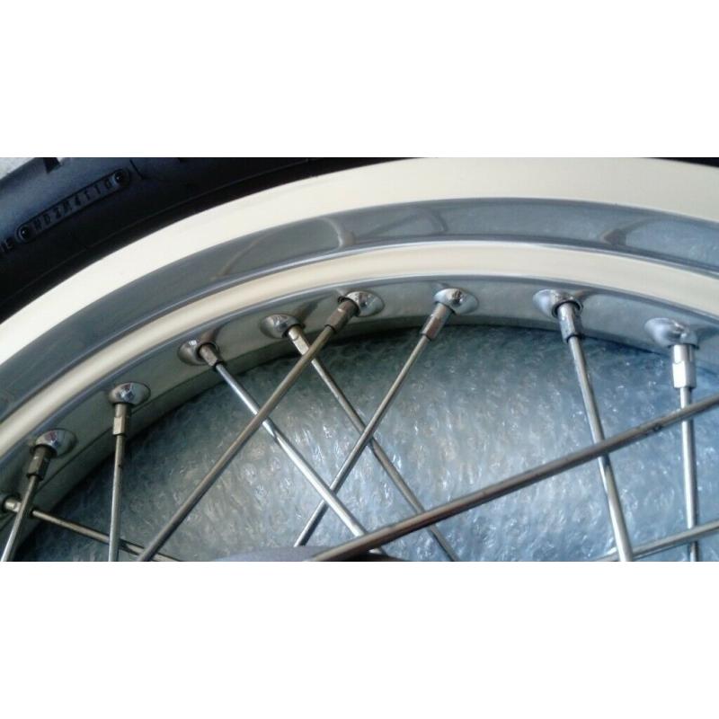 Kawasaki W800 W 800 EJ800 Rear Wheel & Dunlop Roadmaster Tyre. Excellent condition