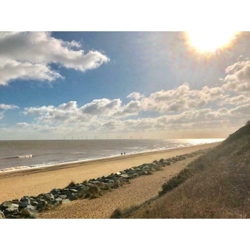 Used 3 Bedroom Caravan - Norfolk - FREE 2021 PITCH FEES!