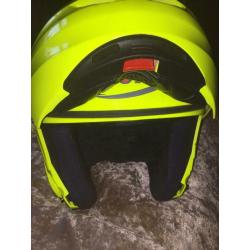 SUOMY FLIP FRONT HELMET SIZE M 57/58.