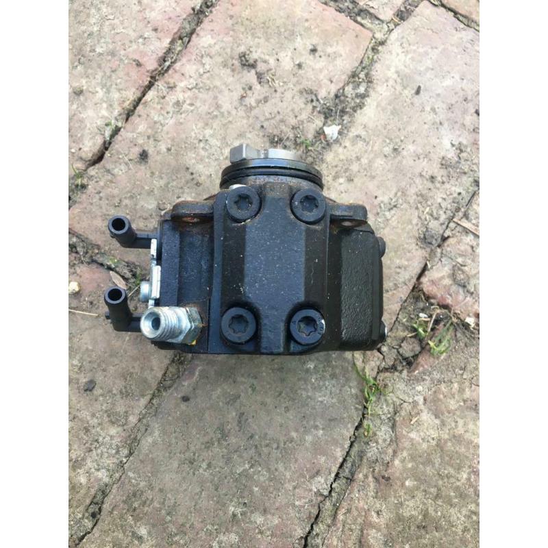 VAUXHALL COMBO 1.3 CDTI - BOSCH FUEL PUMP - RECONDITIONED 1YR AGO - FOR YEARS 2005-2012